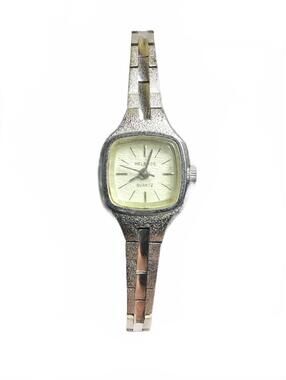 Helbros Vintage Quartz Silver Tone Women's Wristwatch